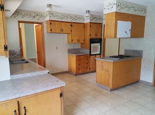 2275 Arthur Dr, Reedsport, OR 97467