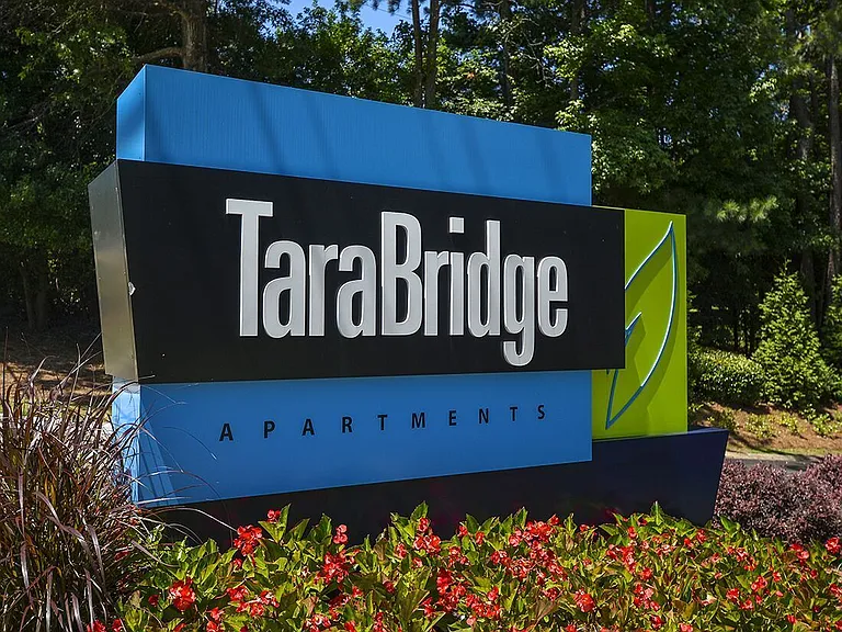 Tara Bridge Apartments — Photo 18