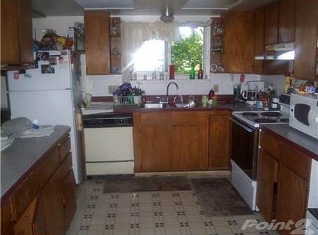2nd image of 1015 N Crawford Ave