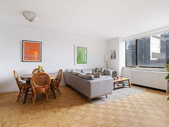 2nd image of 30 W 61st St APT 25B