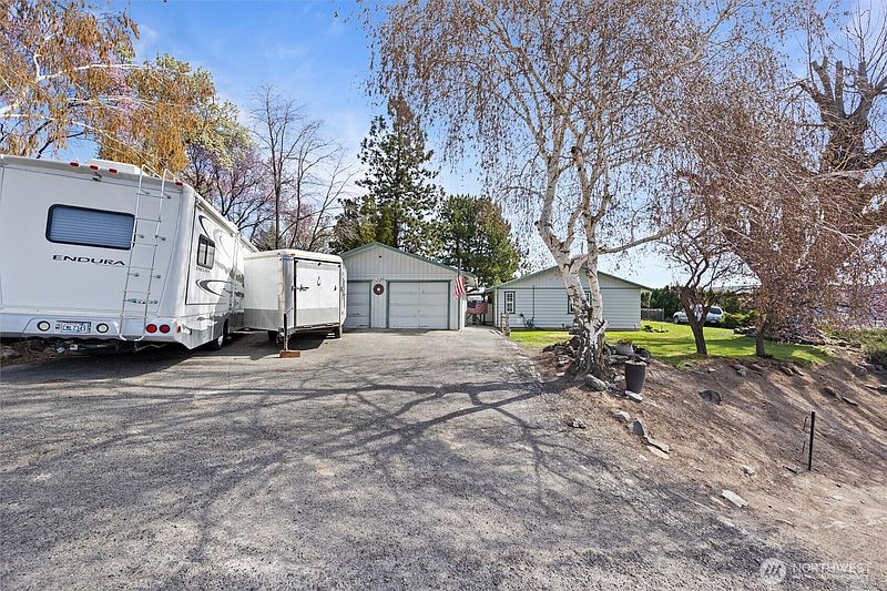 3rd image of 705 N 12th Street