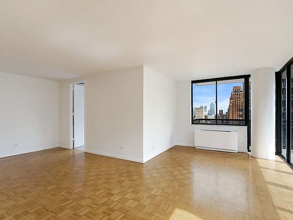 3rd image of 255 E 49th St #D18