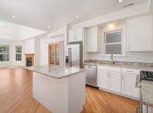 1118 W Wrightwood Ave #3, Chicago, IL 60614