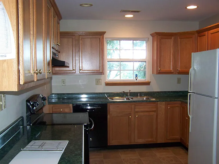4505 Meadowlark Manor Ln — Photo 6