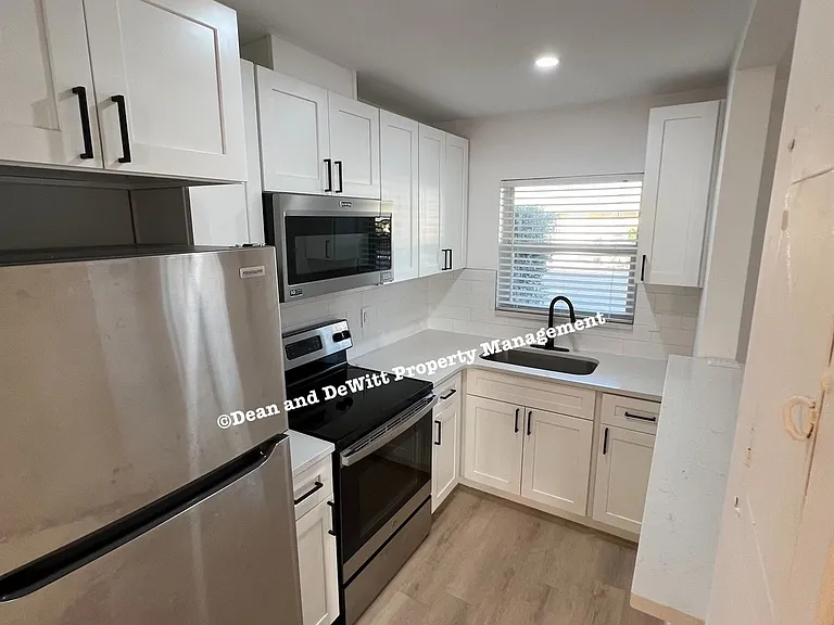 7035 4th Ave N #8 — Photo 2