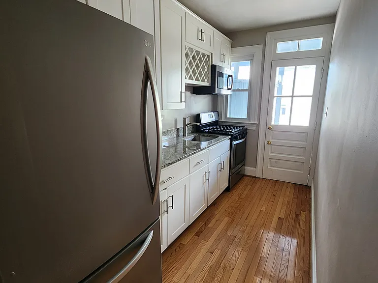 1-2105 Mount Vernon Ave #1 — Photo 15