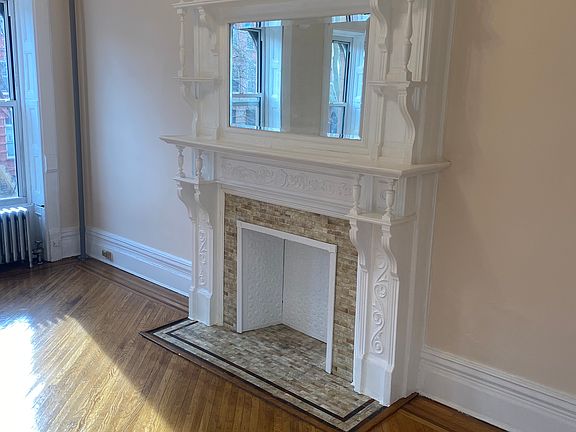 2nd image of 377 Park Pl #2