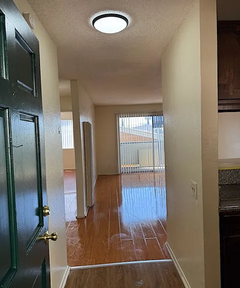1330 E 10th St #202 — Photo 1