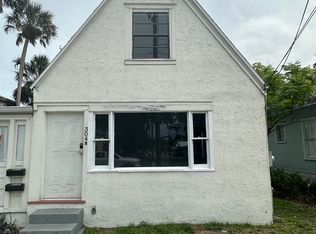 304 Washington St #B, New Smyrna Beach, FL 32168