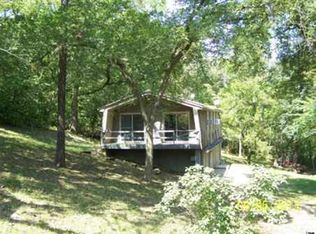 8744 Sycamore Ln, Ozawkie, KS 66070