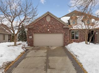 16932 Kings Ct, Lakeville, MN 55044