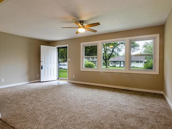 3rd image of 4285 Kerr Dr