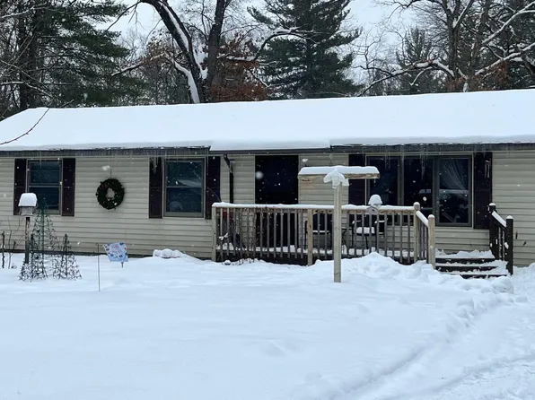 5652 N Red Oak Rd, Lewiston, MI 49756