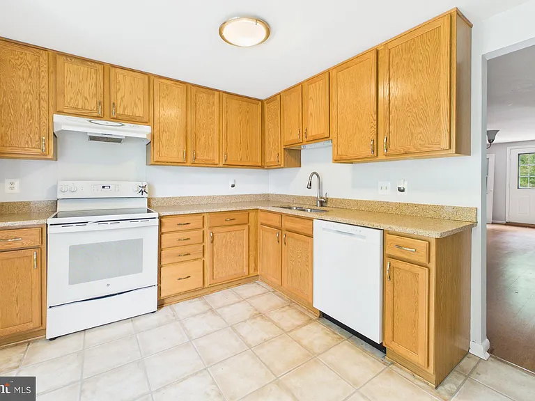 5971 Clerkenwell Ct — Photo 12