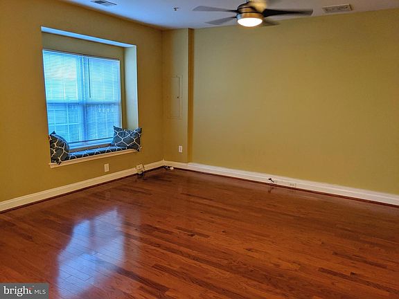 2nd image of 806 Estuary Dr