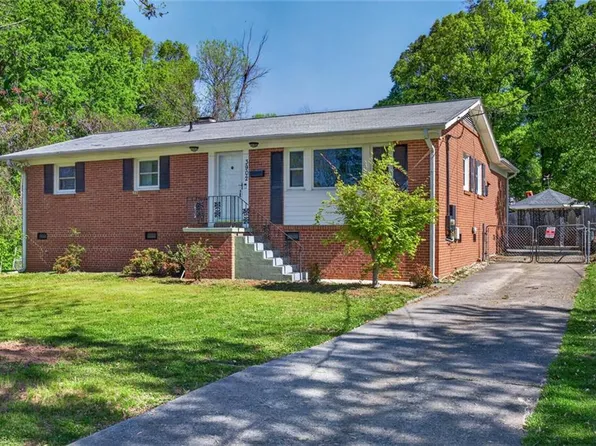 3902 Gentry St, Greensboro, NC 27407