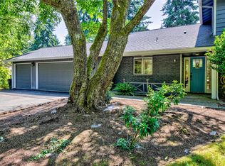 11185 Meadowlark Ln NE, Bainbridge Island, WA 98110