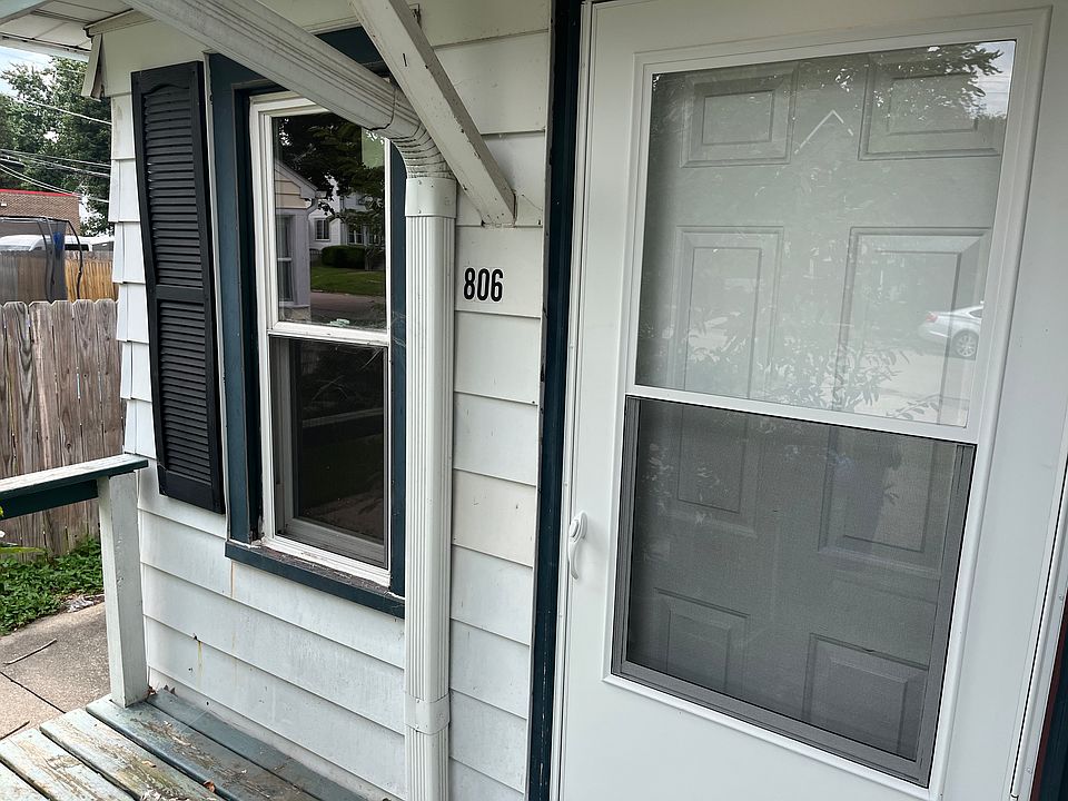1st image of 806 Grove St