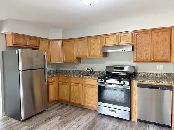 8656 S 84th Ct #1SE, Hickory Hills, IL 60457