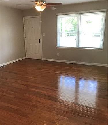 3rd image of 2372 Starbrooke Dr