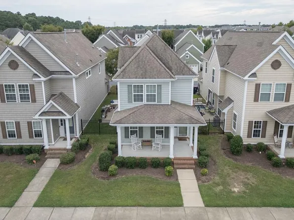 7234 Arrington St, Suffolk, VA 23435