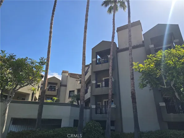 310 Lake St Unit 213, Huntington Beach, CA 92648