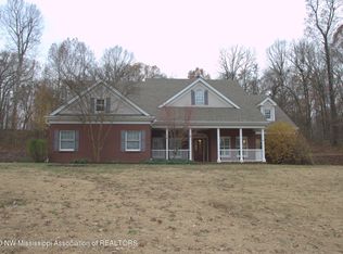 2451 Anglers Rest Cv, Nesbit, MS 38651