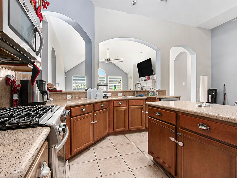 5741 Emerald Brook Ln — Photo 10
