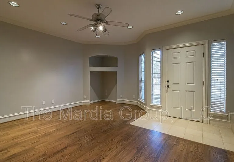 3904 Brandon Park Dr — Photo 5