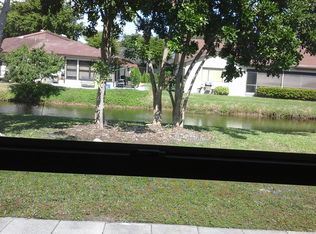5053 Rose Hill Dr, Boynton Beach, FL 33437