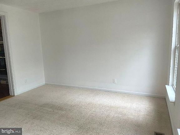 2nd image of 11804 Woodland View Dr