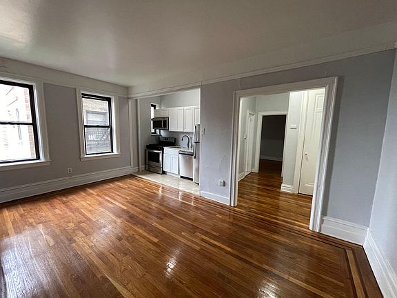 2nd image of 2801 Kennedy Blvd #D1