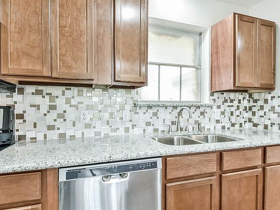 4th image of 3806 Blue Meadow Ln
