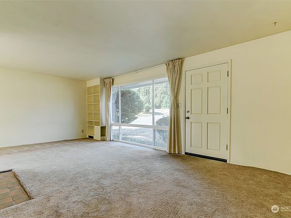 5th image of 526 S 10th Street