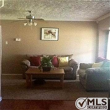 3rd image of 205 Skylark Dr