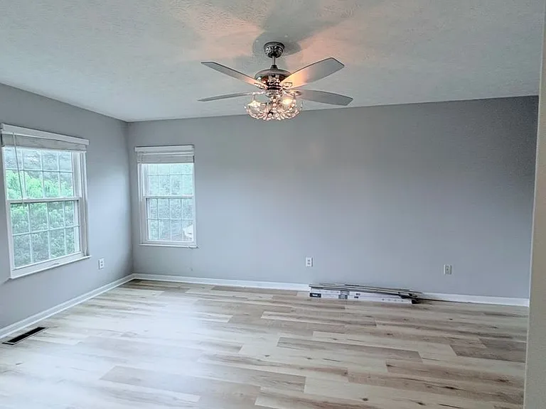 4843 Ballentine Dr — Photo 10