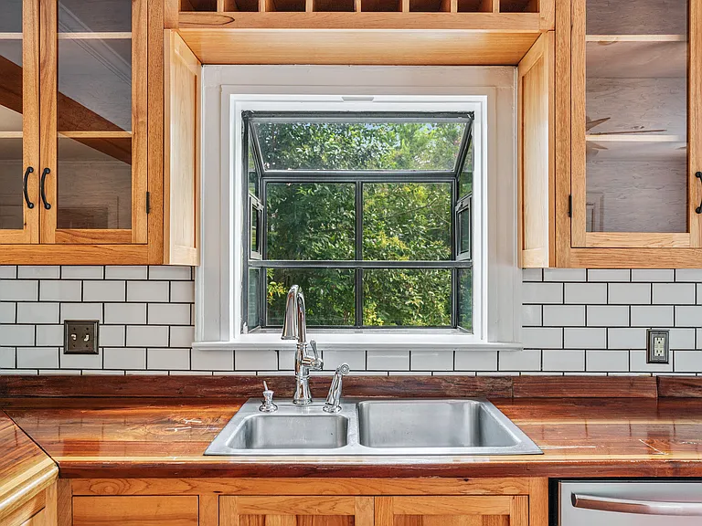 2867 Lookout Pl NE — Photo 11