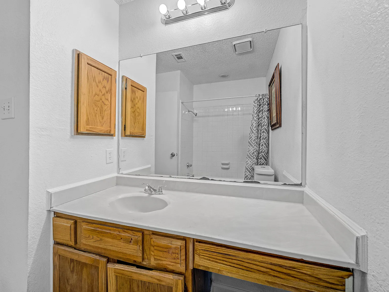 4 bed, 2.0 bath, 1268 sqft, $780 — Photo 3
