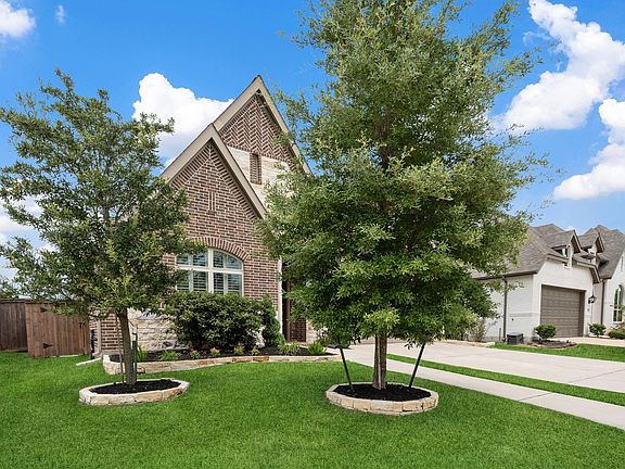 5th image of 12111 Woodnote Ln