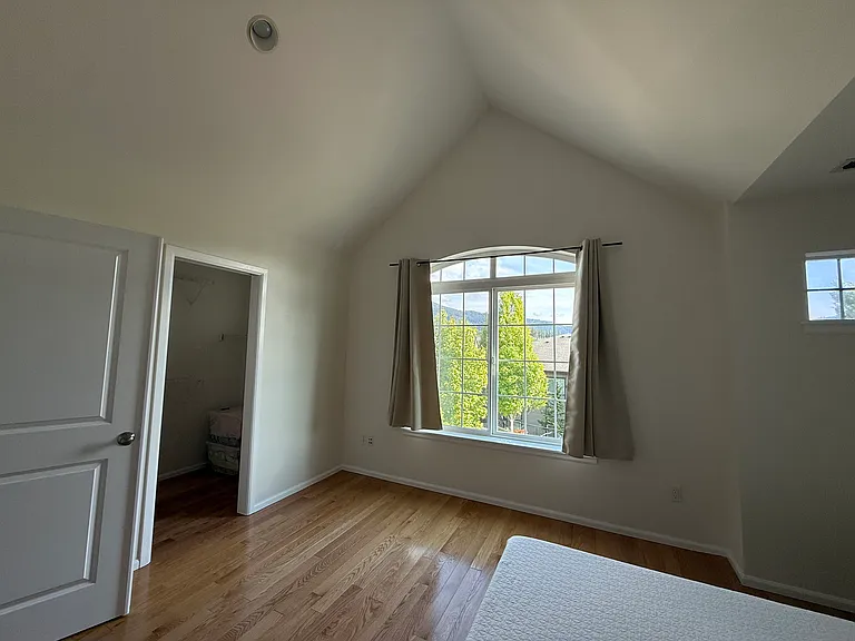 1044 NE Ingram St #1 — Photo 5