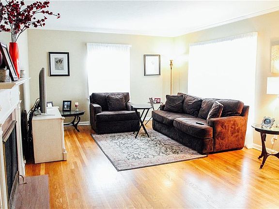 3rd image of 1731 Beaconwood Ave