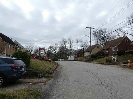 5th image of 557 Guylyn Dr