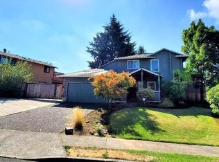 2022 NW 16th St, Gresham, OR 97030