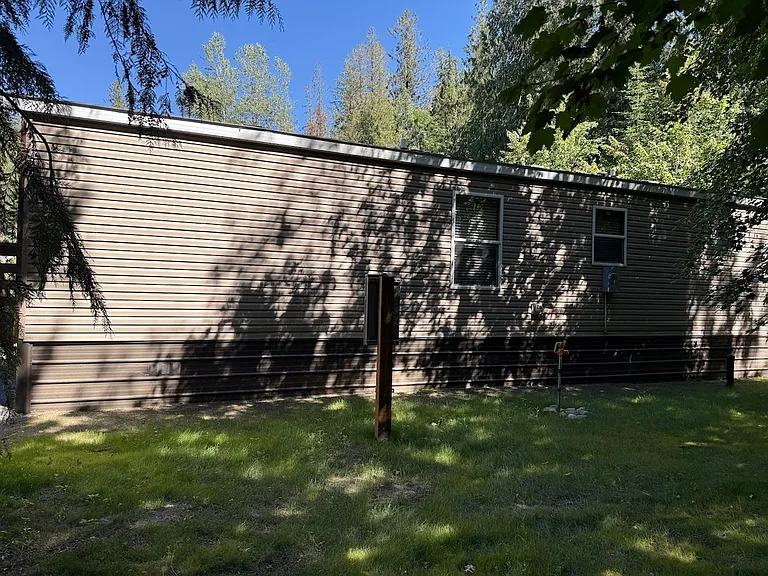 136 Cedar Hl — Photo 24
