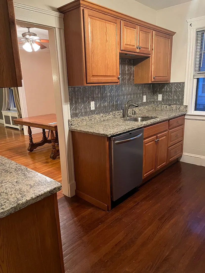 106 Kenoza Avenue — Photo 4
