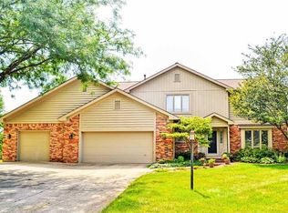 123 Winding Creek Ct, Fishers, IN 46038
