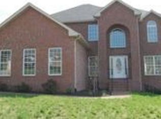421 Woodlands Dr, Gallatin, TN 37066