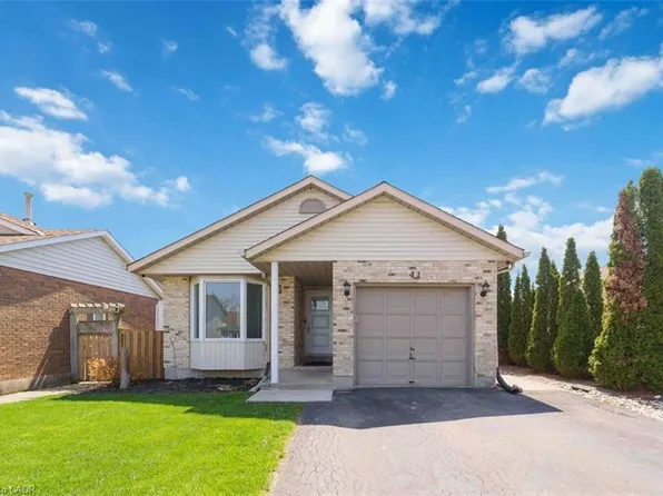 41 Eastwood Dr, Welland, ON L3C 6W1