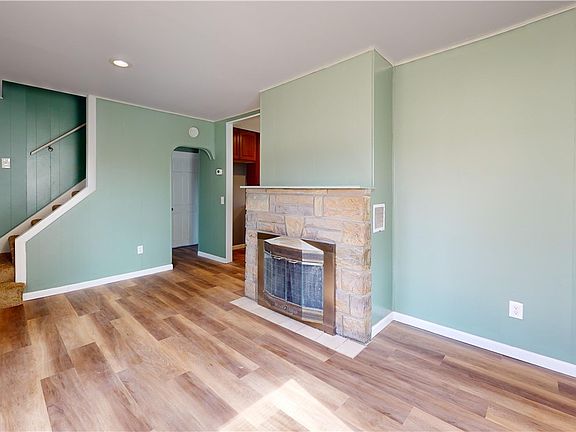 4th image of 1545 Ambre Dr