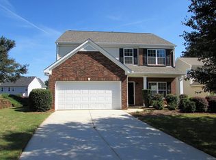27 Meadowrise Ln, Simpsonville, SC 29681